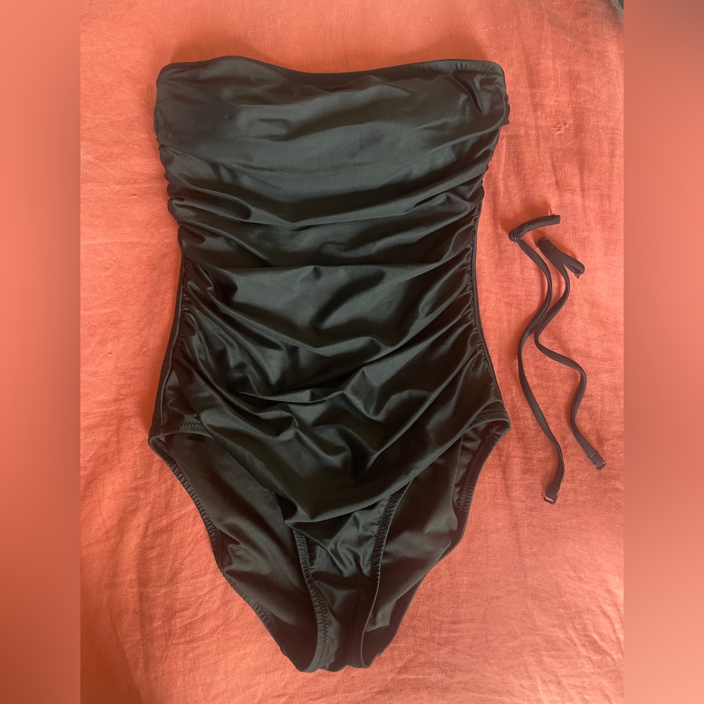 JCrew strapless ruched bandeau one piece bathing suit size 6 with straps black